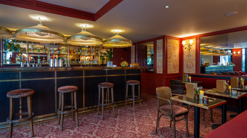 Hotel Napoléon Fontainebleau bar