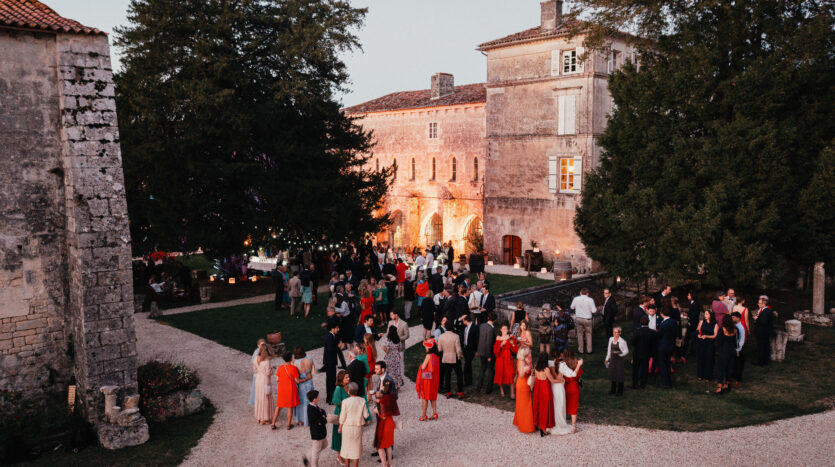 Abbaye de Fontdouce cour du cloitre