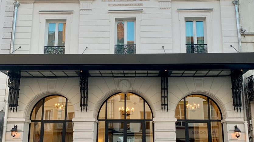 Hotel Napoléon Fontainebleau devanture