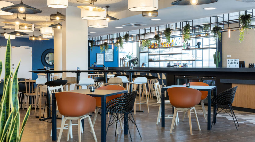 Hampton by Hilton Tours Lobby