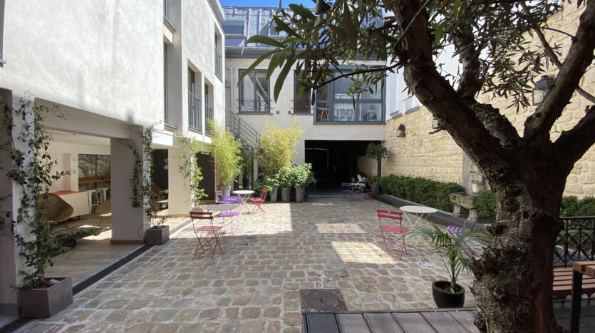 b45 cour interieur