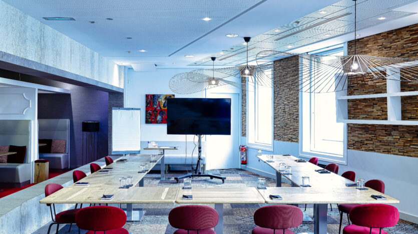 Business Center Tour Egée