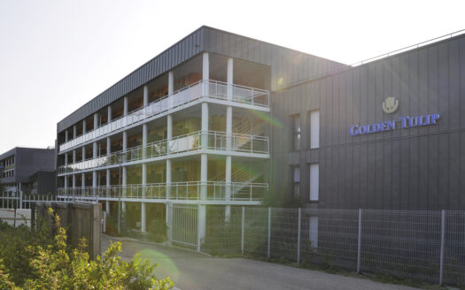 GOLDEN TULIP PORNIC SUITES